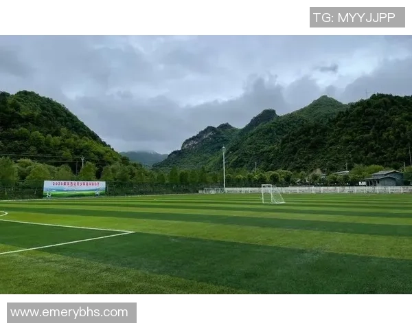 留坝足球群热情洋溢的球场故事与友谊传承的精彩瞬间 留坝足球群热情洋溢的球场故事与友谊传承的精彩瞬间